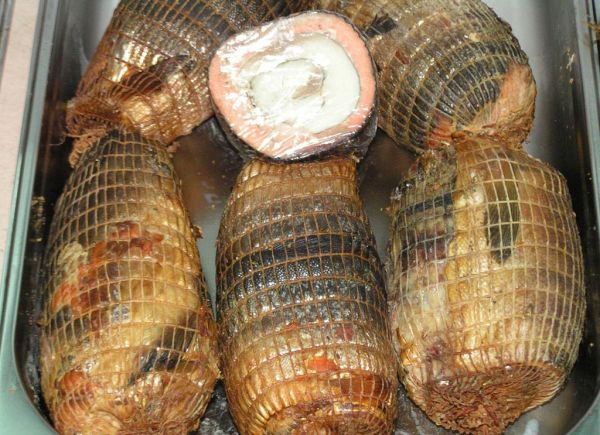 Мясные изделия в формовочных сетках: удобство и привлекательность Мясные изделия в формовочных сетках: удобство и привлекательность