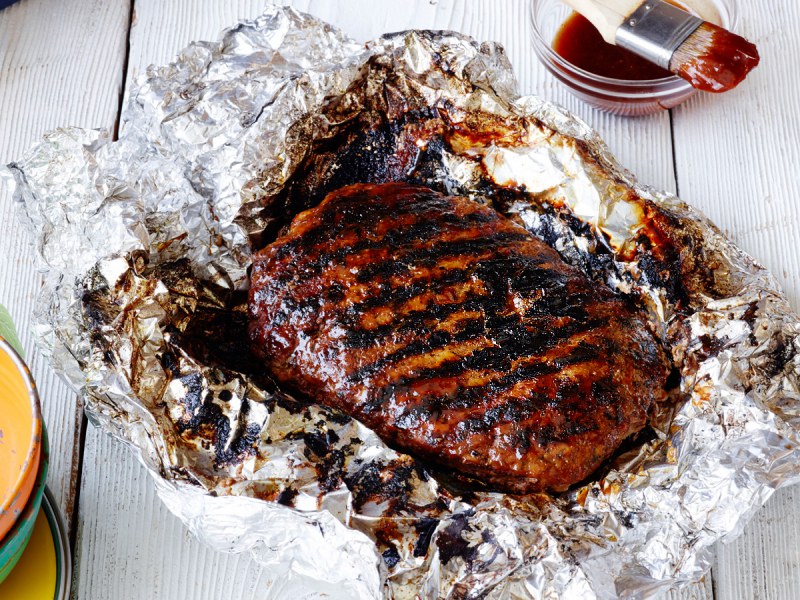 Запекаем мясо в фольге Запекаем мясо в фольге